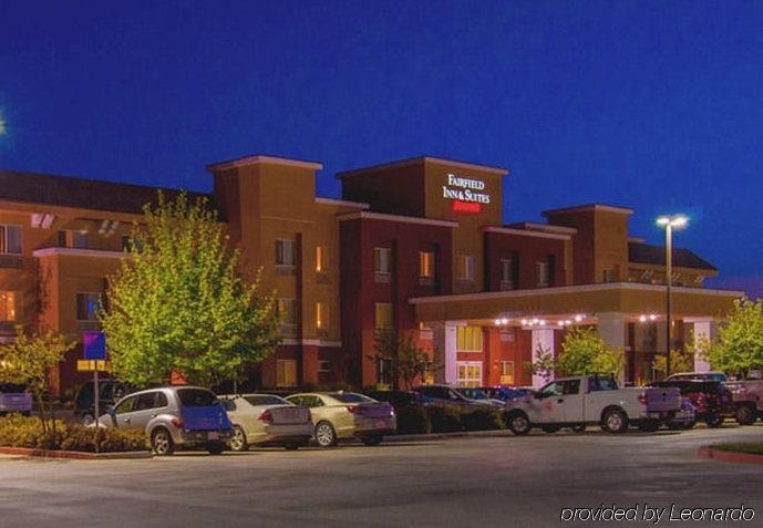 Fairfield Inn & Suites By Marriott Visalia Tulare Exterior photo